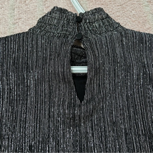 Chicos Elegant Black Metallic Women's Top Size 1(8) - Picture 12 of 12